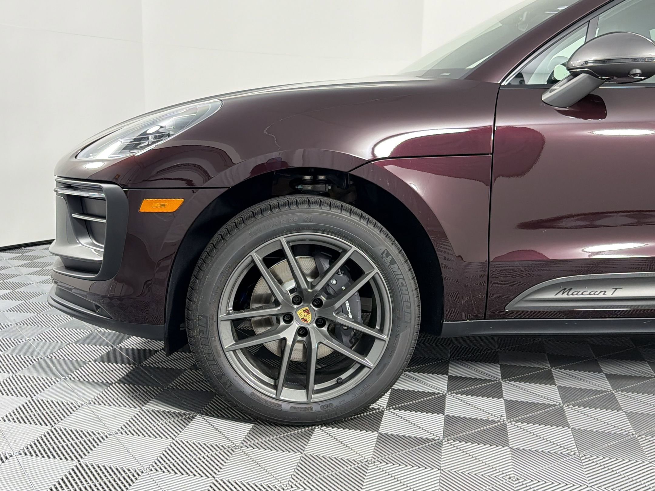New 2026 Porsche Macan Turbo AWD/4WD image 7