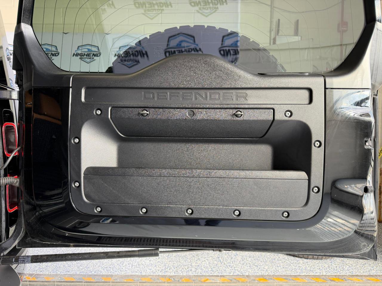 Used 2024 Land Rover Defender 110 Carpathian Edition image 30