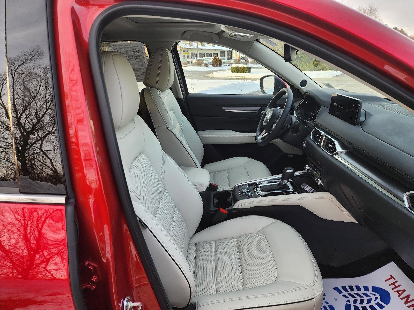 Certified 2025 MAZDA CX-5 AWD 2.5 S w/ Premium Plus Pkg image 5