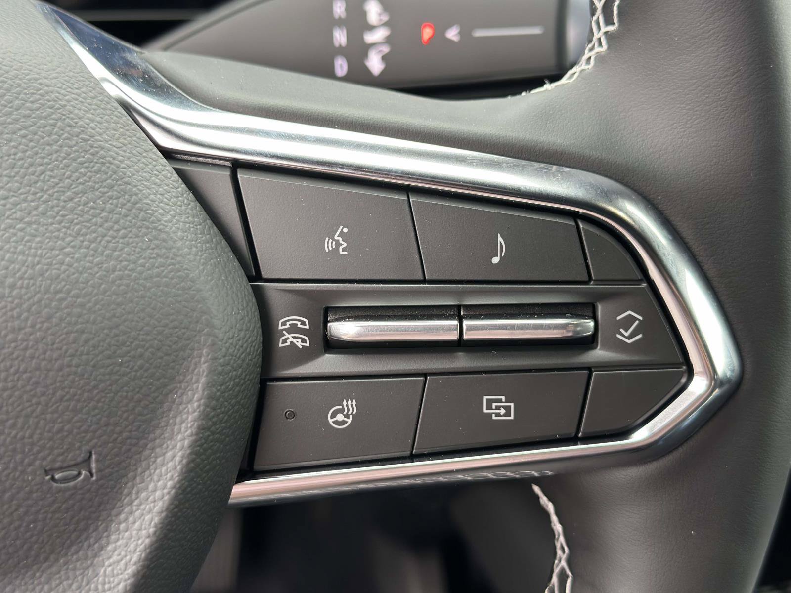 New 2026 Chevrolet Equinox EV LT AWD/4WD image 13