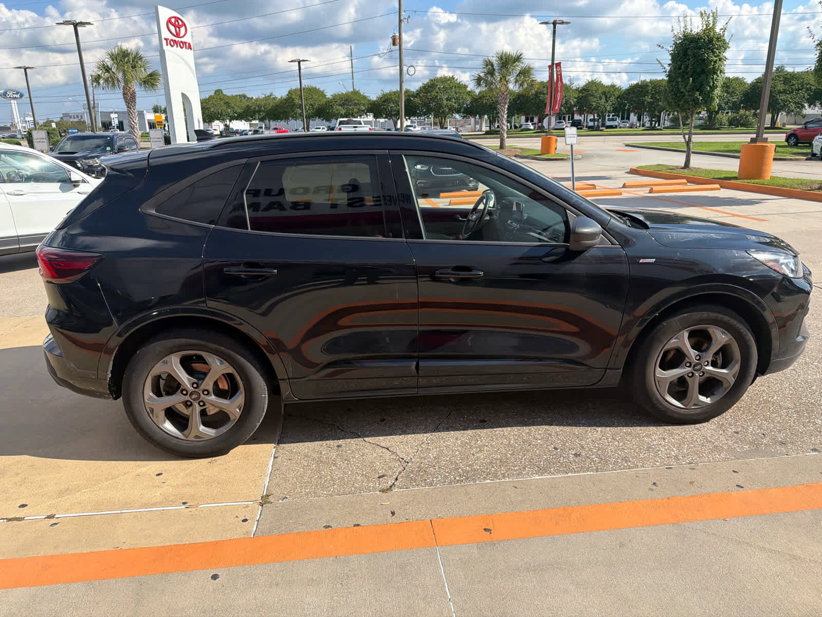 Used 2024 Ford Escape ST-Line FWD image 8