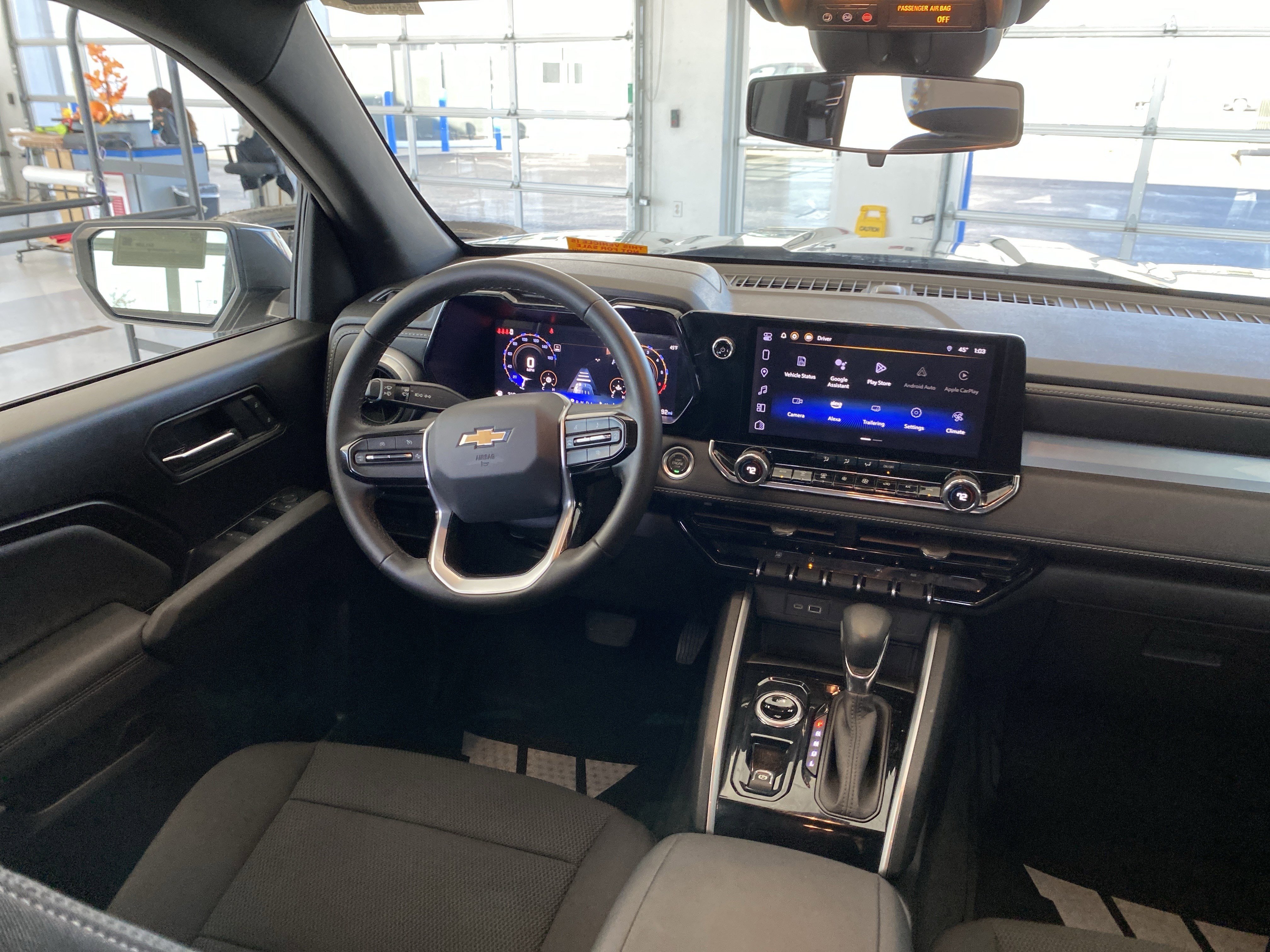 Used 2024 Chevrolet Colorado LT w/ LT Convenience Package image 23