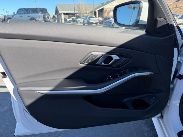Used 2025 BMW 330i xDrive Sedan AWD/4WD image 13