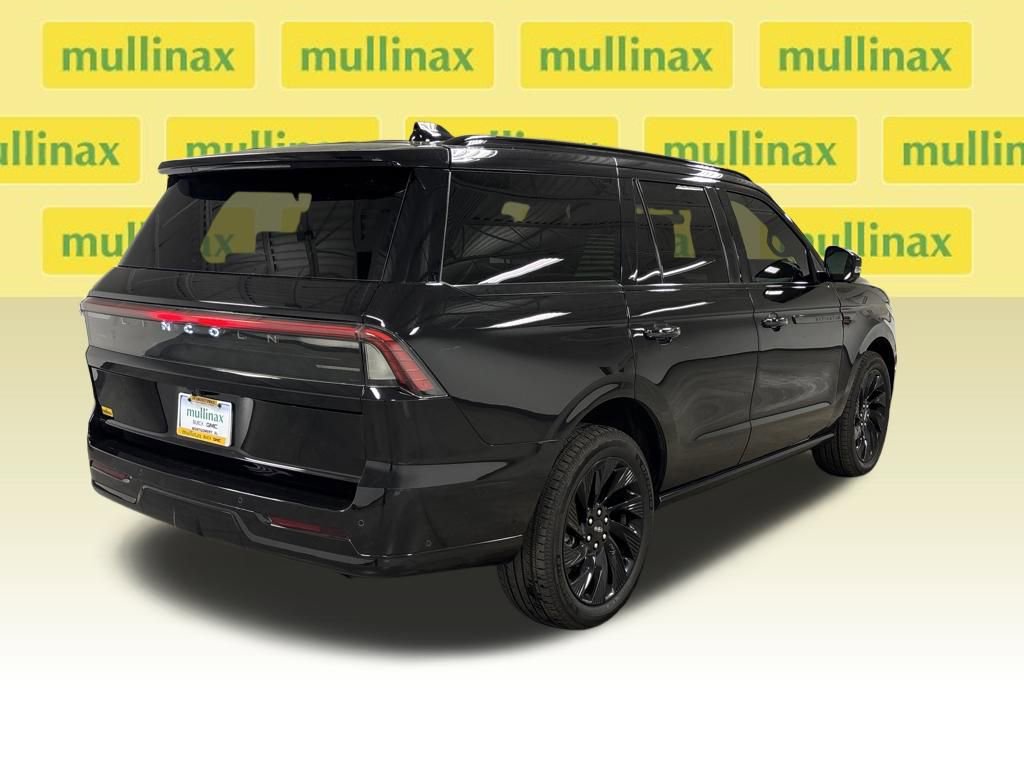 Used 2025 Lincoln Navigator Reserve w/ Jet Appearance Package image 19