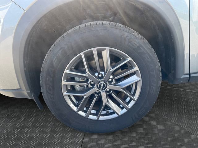 Used 2024 Nissan Rogue S AWD/4WD image 13