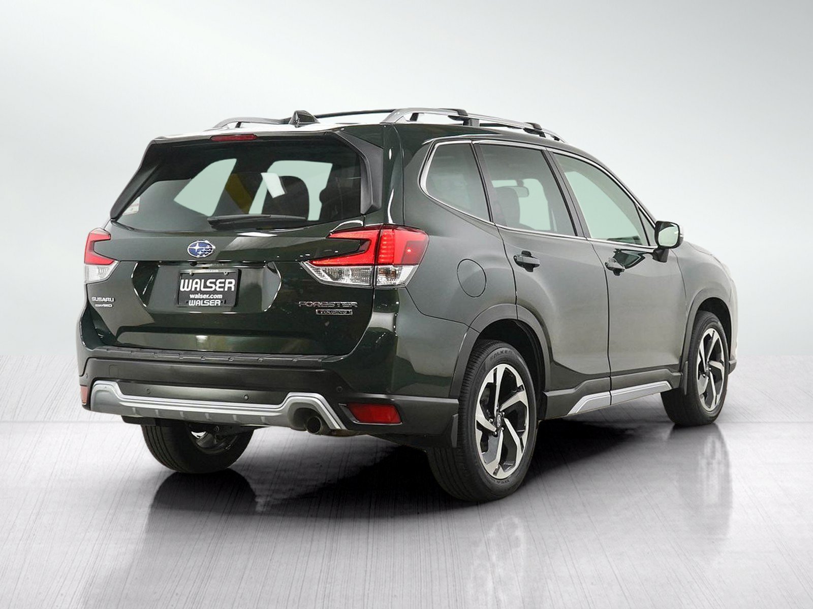 Used 2023 Subaru Forester Touring AWD/4WD image 5