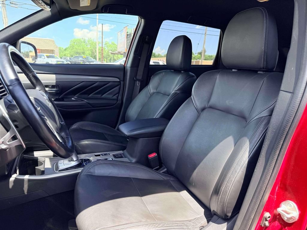 Used 2020 Mitsubishi Outlander SEL AWD/4WD image 14
