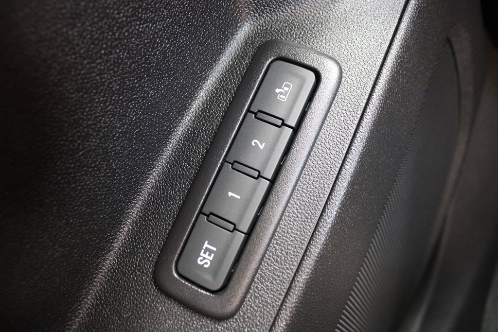 Used 2020 Chevrolet Equinox Premier AWD/4WD image 23
