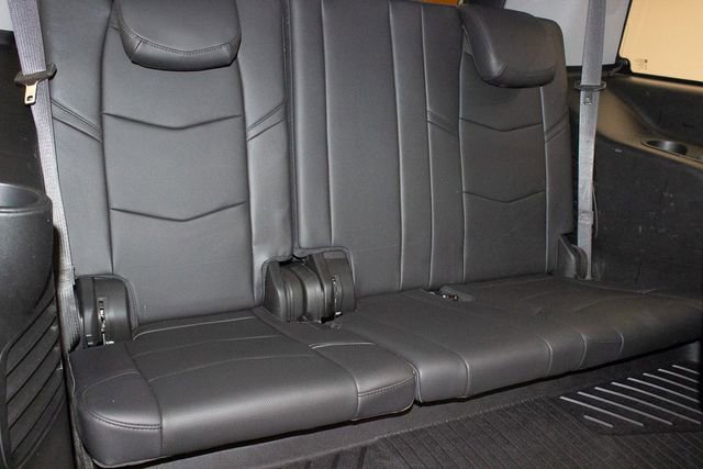 Used 2018 Cadillac Escalade Luxury image 13