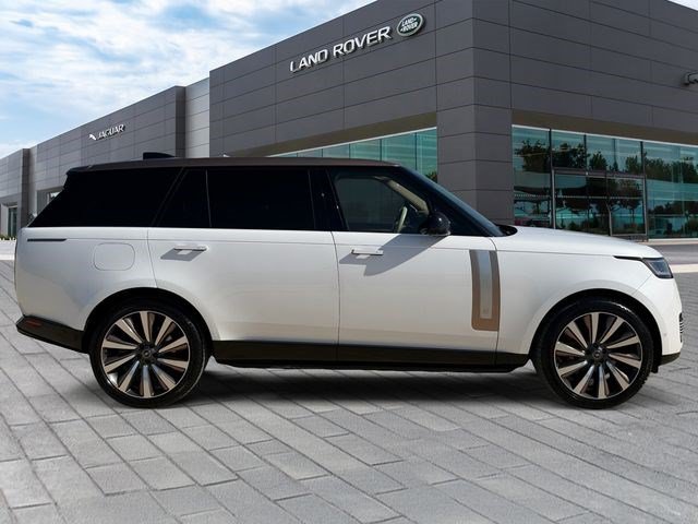 Certified 2024 Land Rover Range Rover SV AWD/4WD image 6