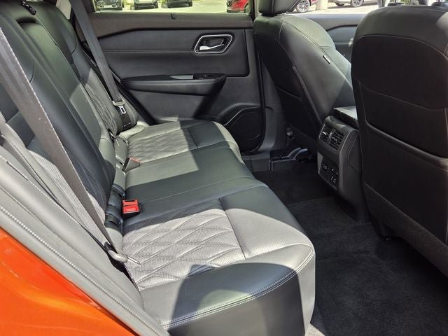 Used 2023 Nissan Rogue Platinum w/ Platinum Premium Package FWD image 15