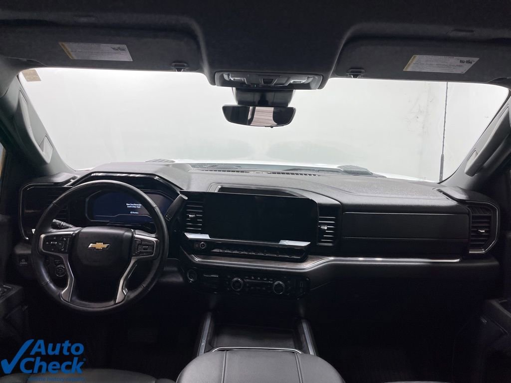 Used 2025 Chevrolet Silverado 2500 LTZ w/ LTZ Premium Package image 17