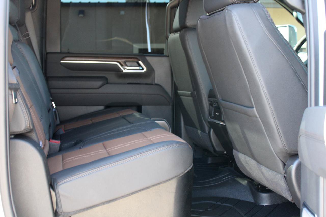 Used 2026 Chevrolet Silverado 3500 High Country w/ High Country Premium Package AWD/4WD image 88