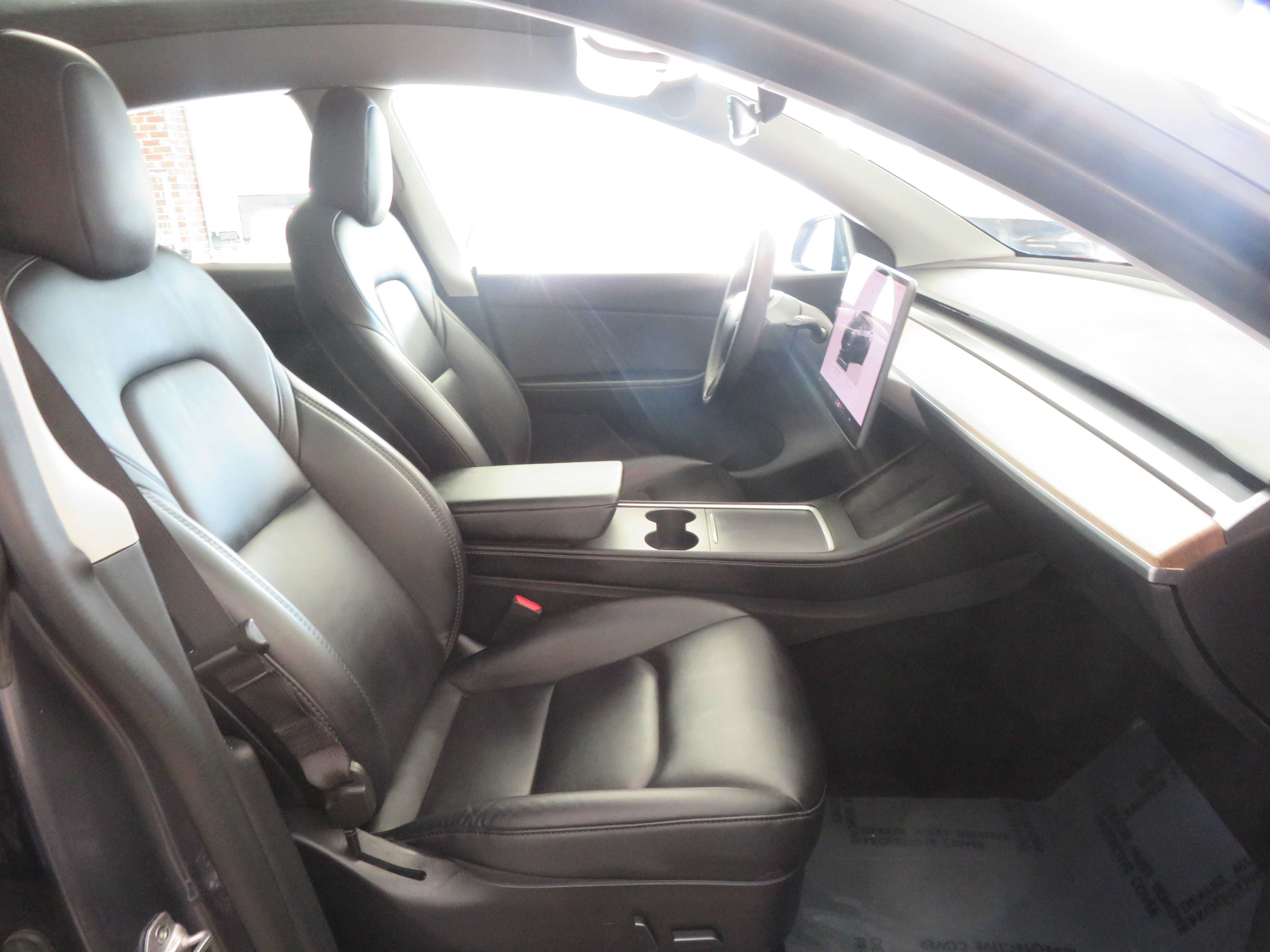 Used 2022 Tesla Model Y Performance AWD/4WD image 25