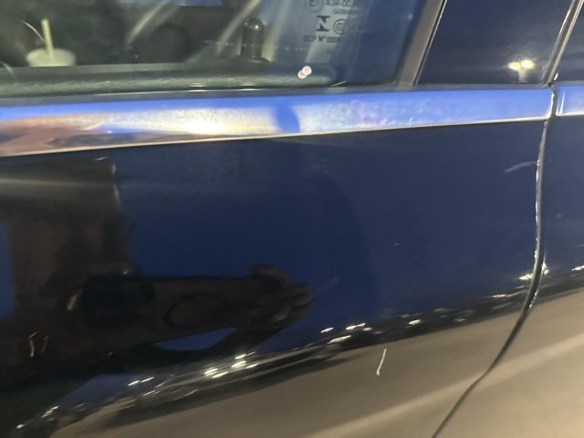 Used 2015 Volvo XC60 T6 Platinum image 19