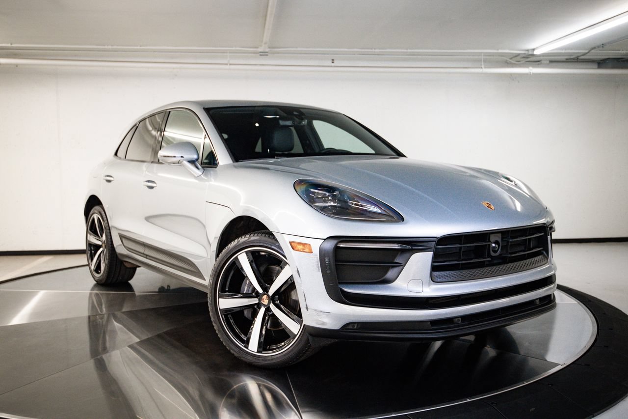 Certified 2023 Porsche Macan AWD/4WD image 9