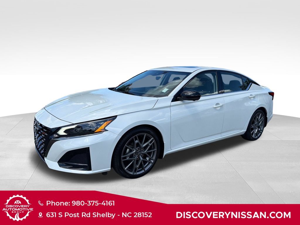 Certified 2024 Nissan Altima 2.0 SR FWD image 1
