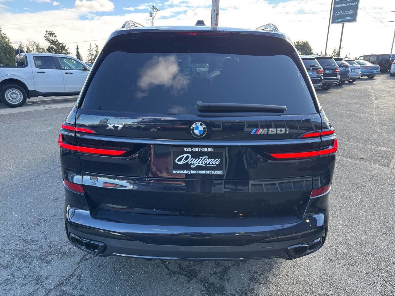 Used 2024 BMW X7 M60i w/ Executive Package image 6