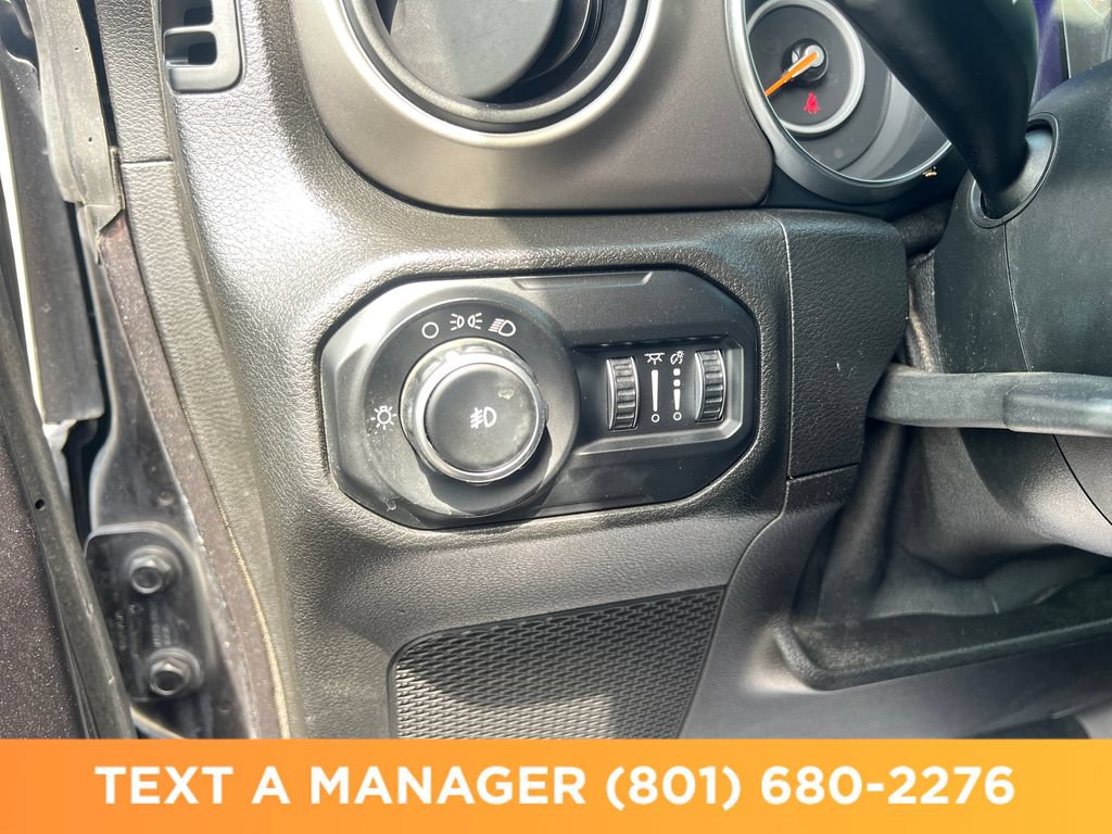 Used 2019 Jeep Wrangler Sport AWD/4WD image 30