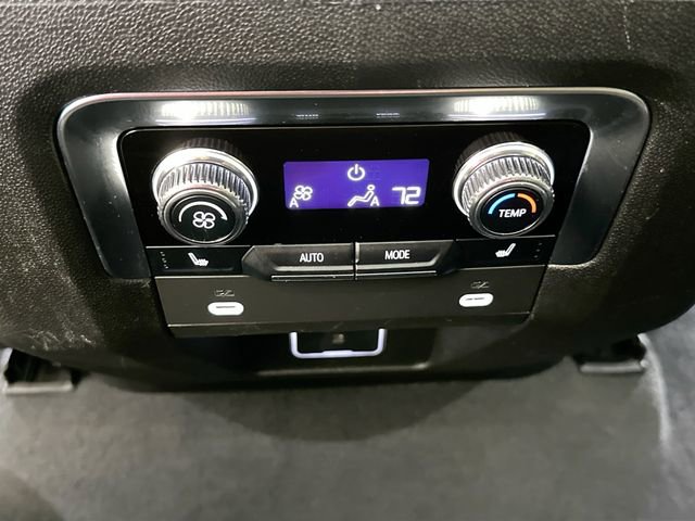 Used 2024 GMC Yukon AT4 AWD/4WD image 29