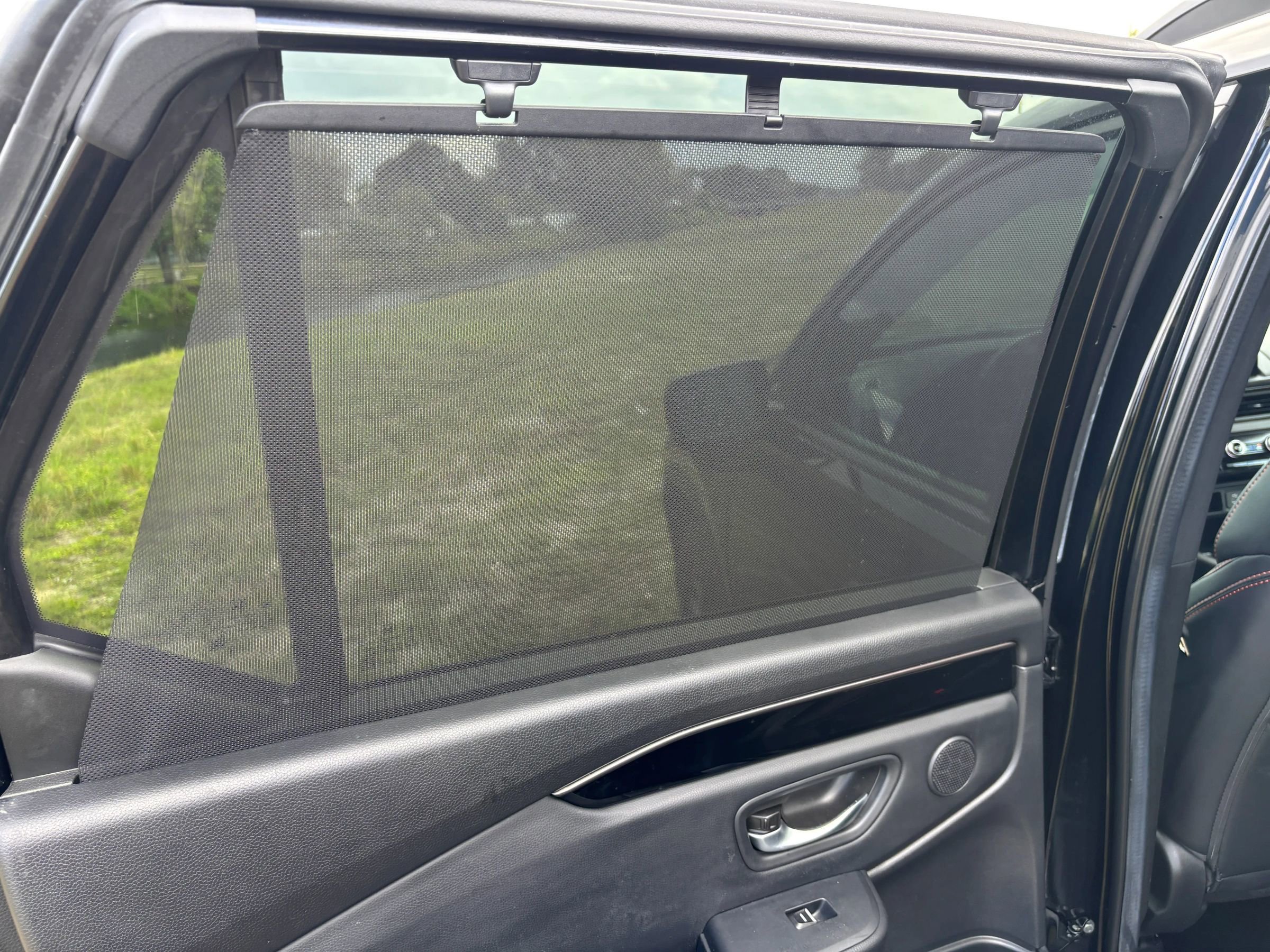 Used 2025 Honda Pilot TrailSport image 27