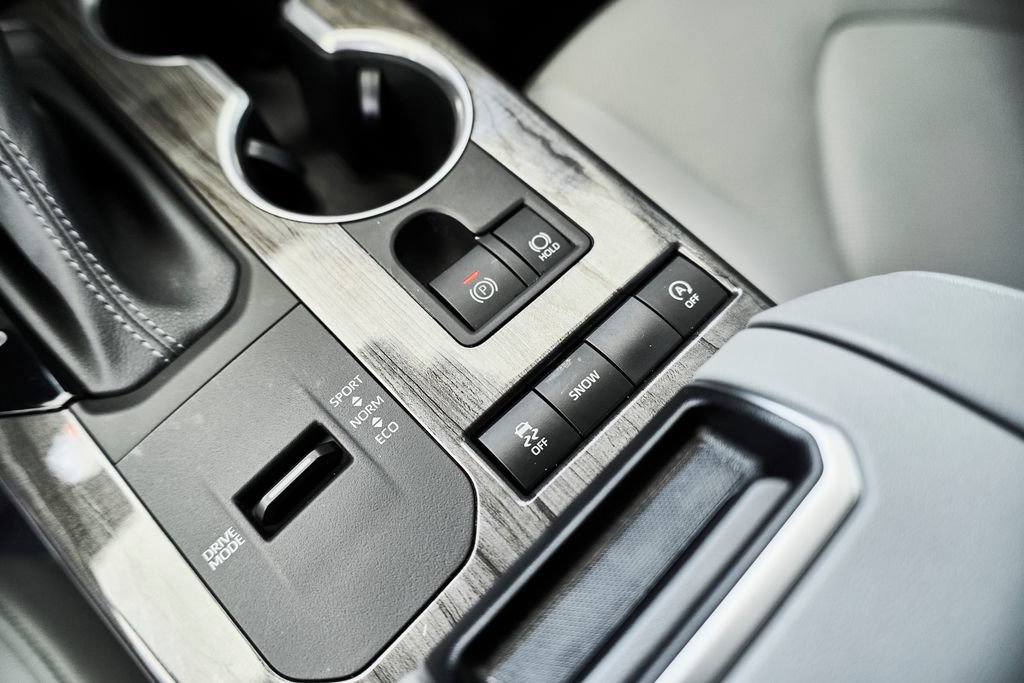 Used 2022 Toyota Highlander Platinum FWD image 36