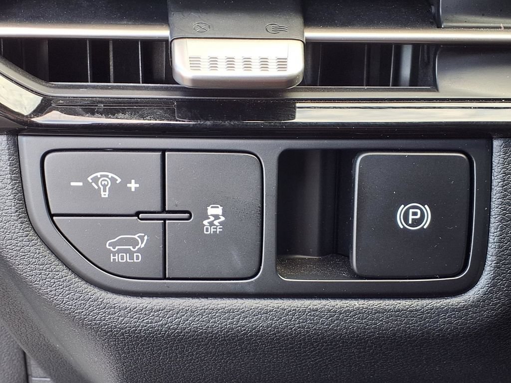 Certified 2026 Kia Sportage SX FWD image 9