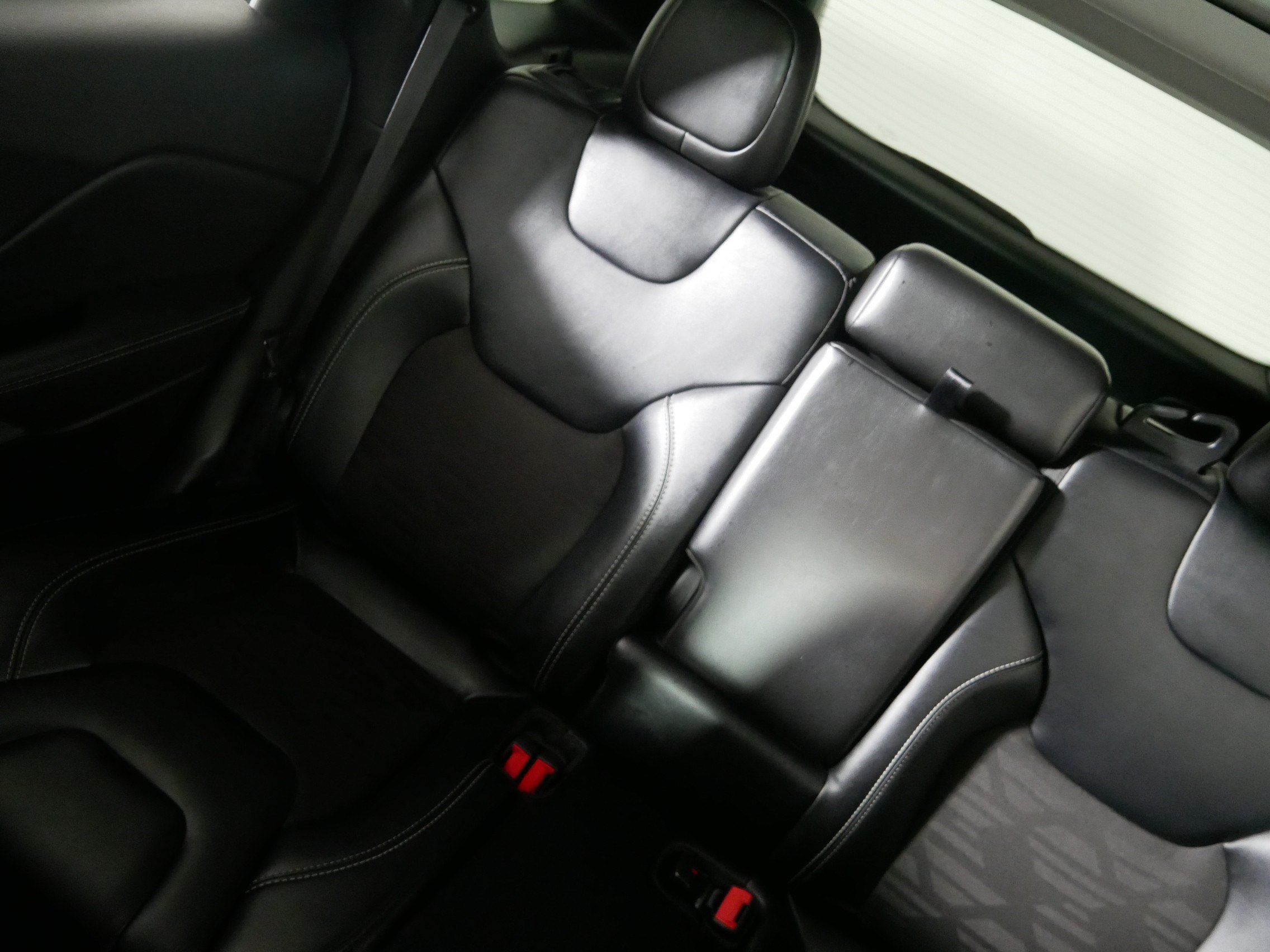 Used 2022 Jeep Cherokee Latitude w/ Sun & Sound Group AWD/4WD image 12