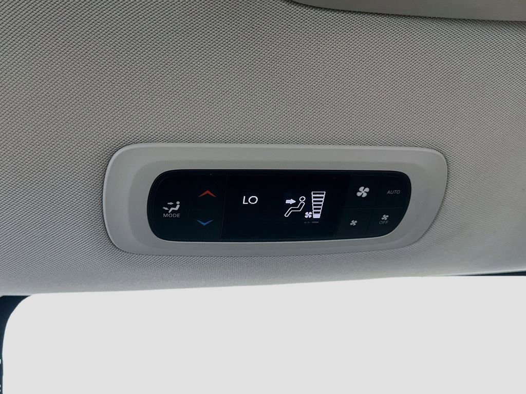 Used 2019 Chrysler Pacifica Touring-L w/ Advanced Safetytec Group FWD image 30