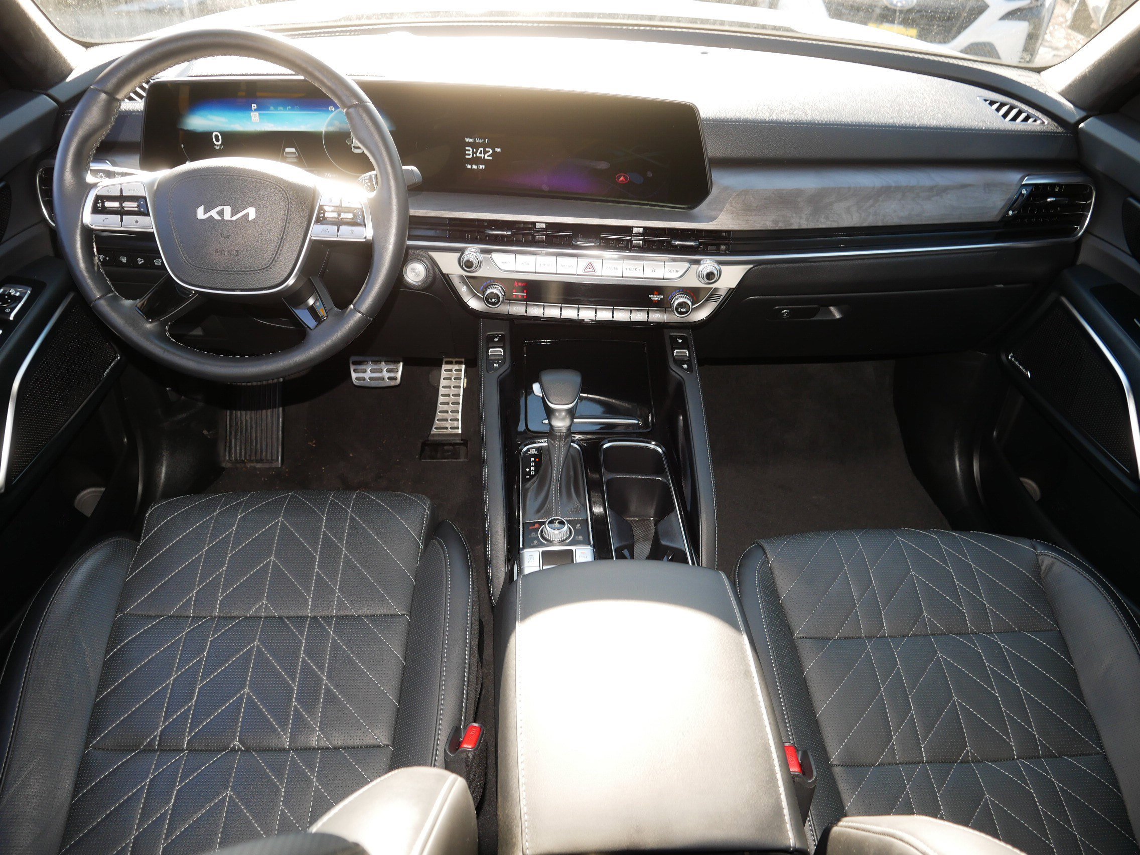 Certified 2024 Kia Telluride SX Prestige X-Line AWD/4WD image 10