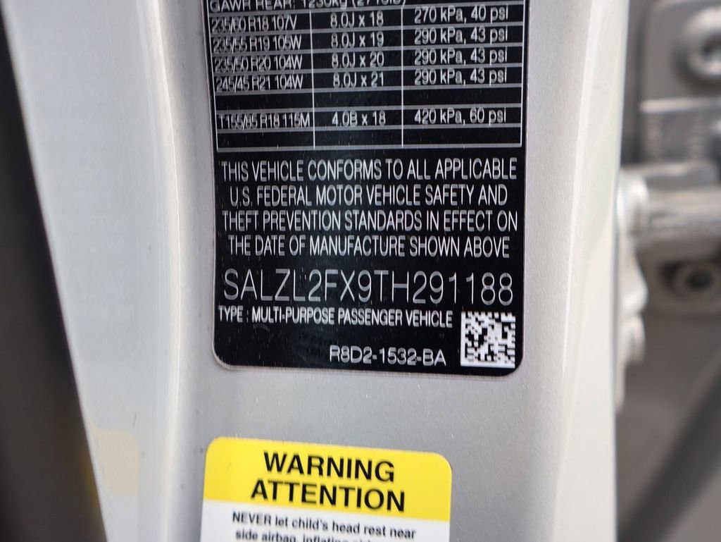 New 2026 Land Rover Range Rover Evoque Dynamic SE image 17