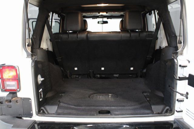 Used 2018 Jeep Wrangler Unlimited Sahara w/ Dual Top Group image 29