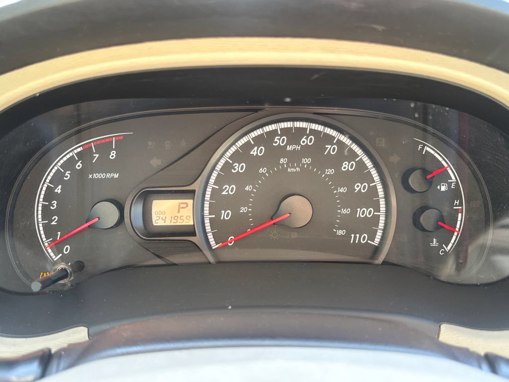 Used 2011 Toyota Sienna LE FWD image 21