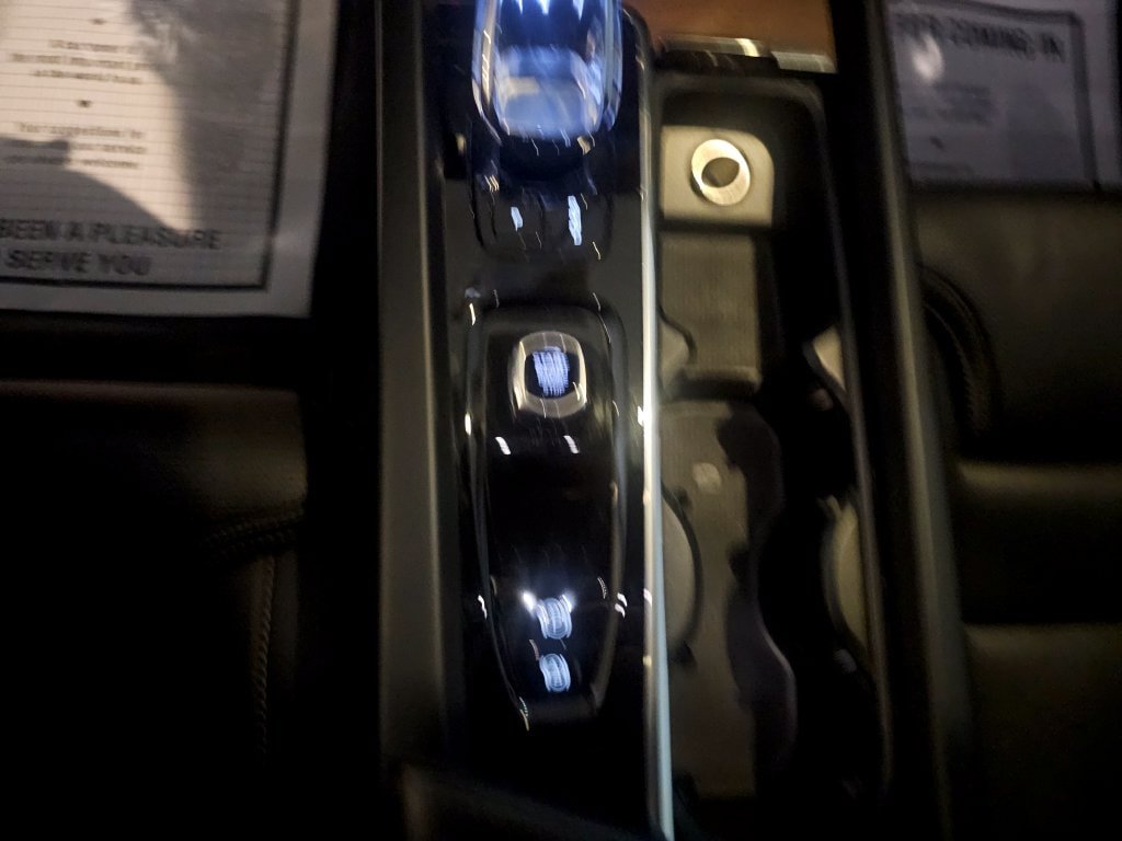 Certified 2024 Volvo XC60 B5 Ultimate w/ Climate Package AWD/4WD image 22
