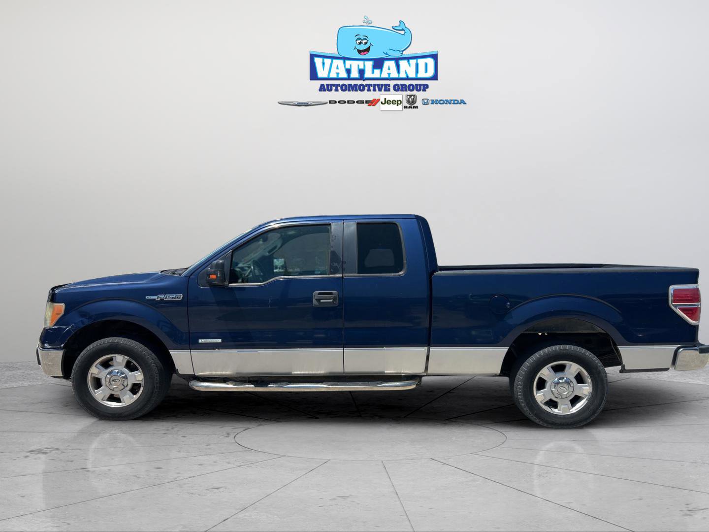 Used 2011 Ford F150 XLT w/ XLT Convenience Pkg RWD image 2