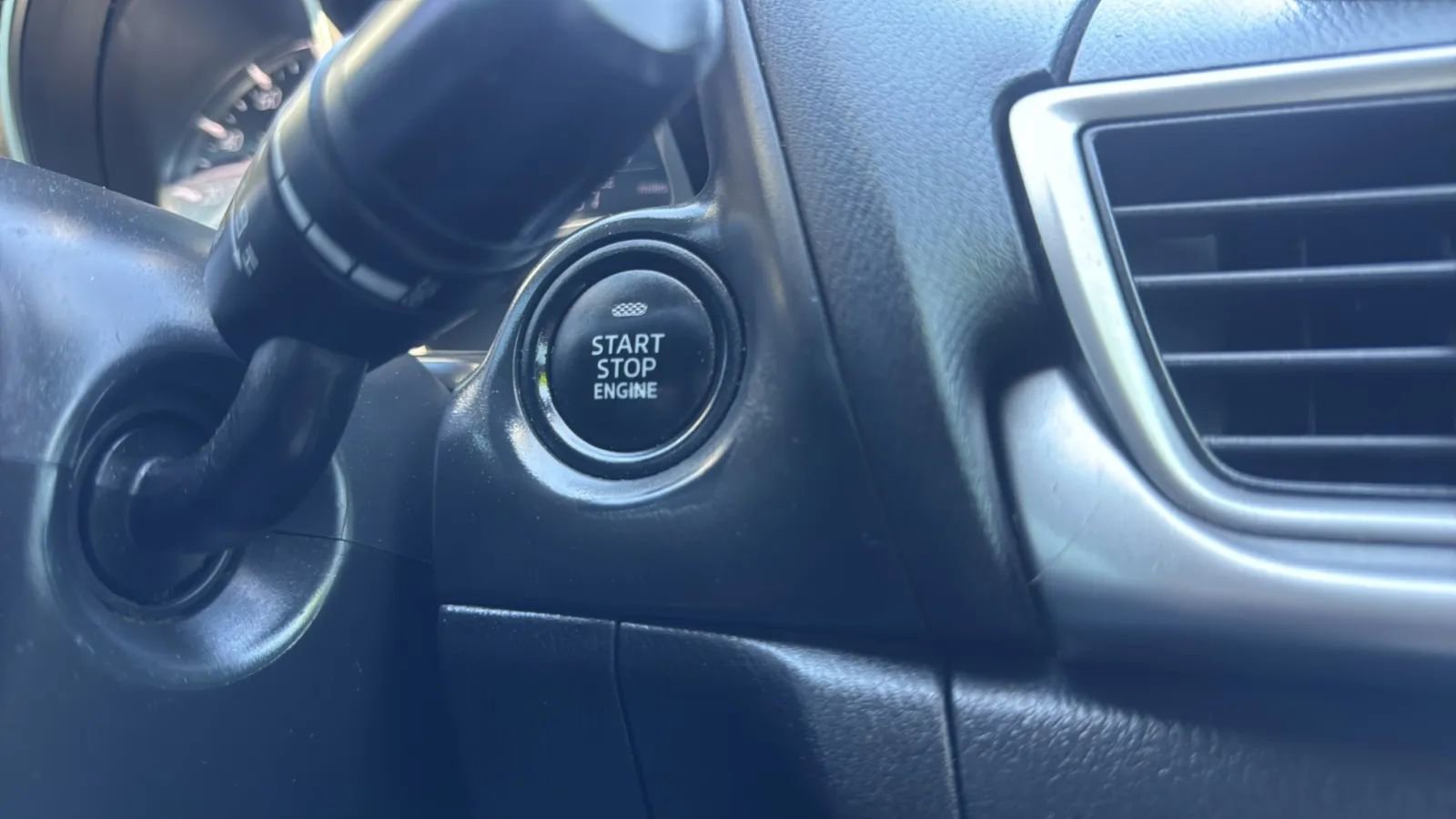 Used 2018 MAZDA MAZDA3 Sport FWD image 14