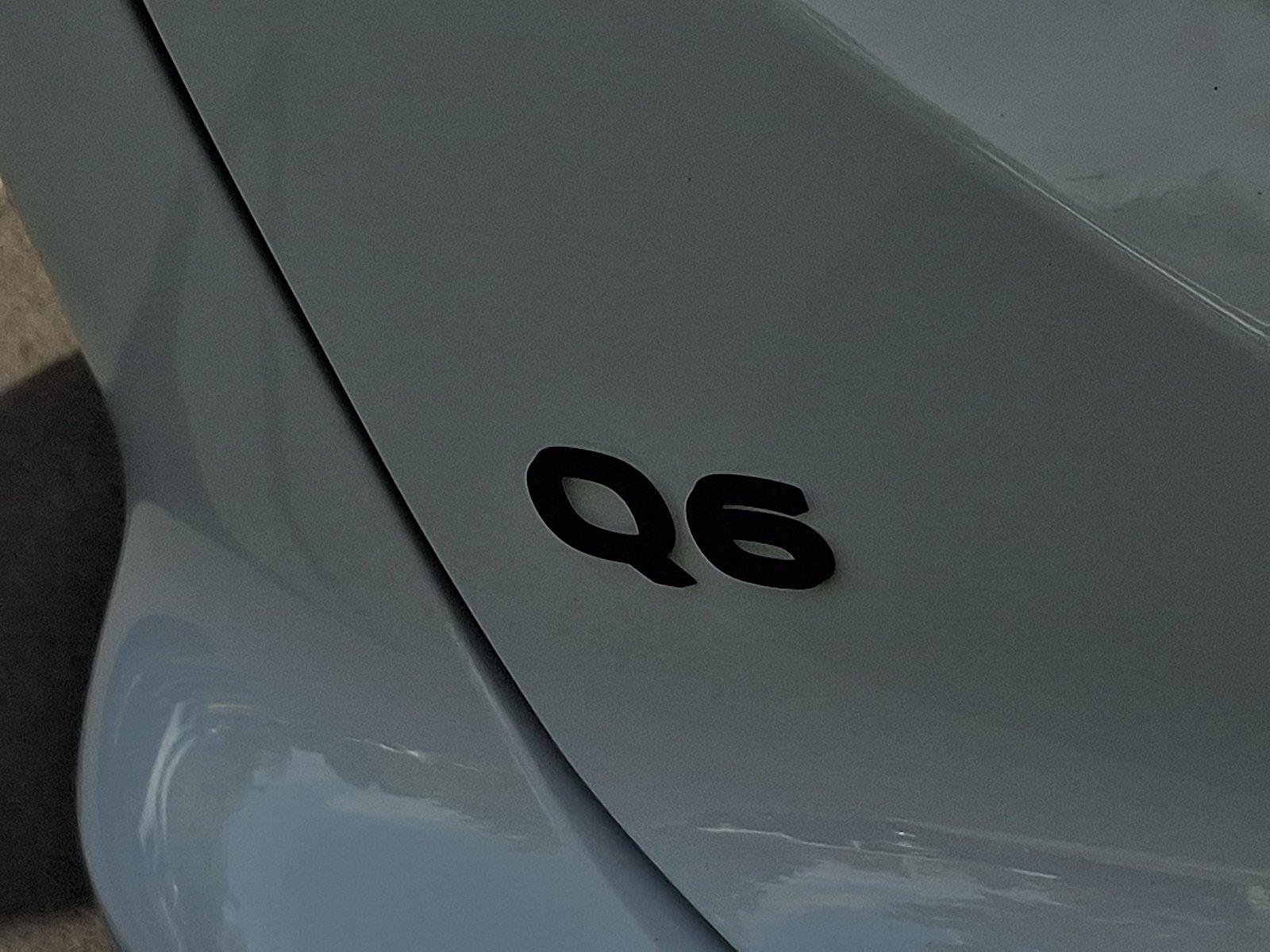 Certified 2025 Audi Q6 e-tron Premium Plus w/ Premium Plus AWD/4WD image 33