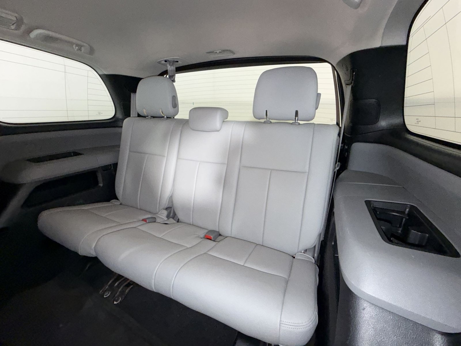 Used 2019 Toyota Sequoia SR5 AWD/4WD image 25
