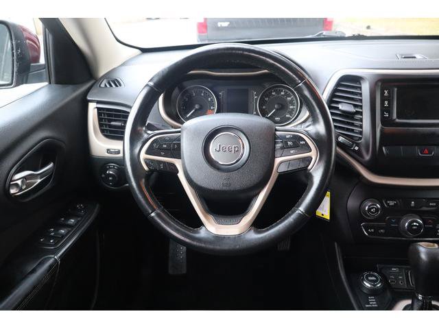 Used 2014 Jeep Cherokee Latitude AWD/4WD image 10