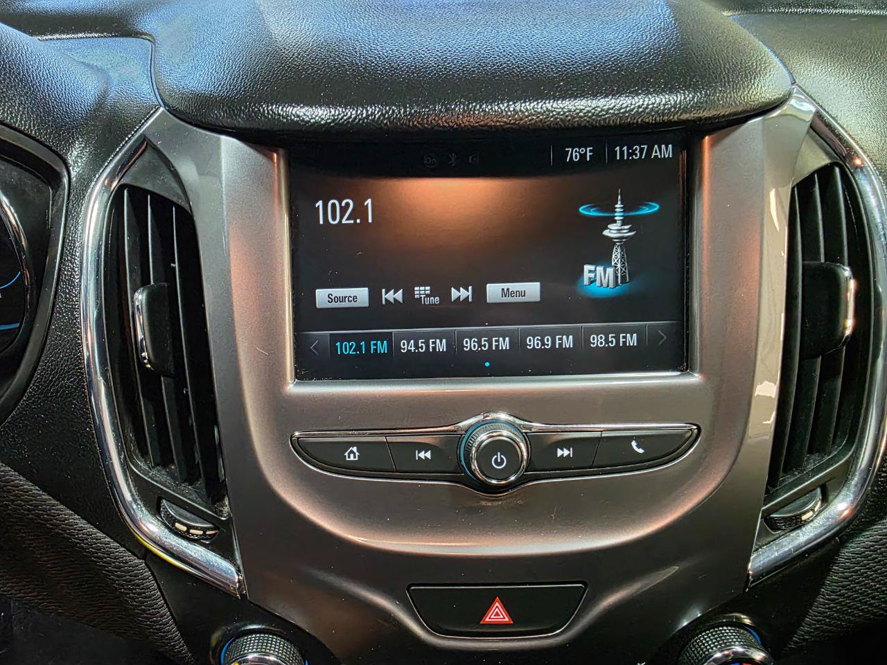 Used 2016 Chevrolet Cruze LT FWD image 28