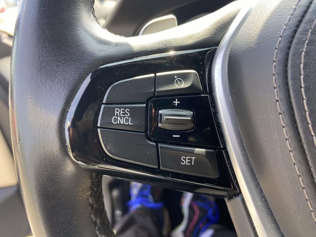 Used 2019 BMW 540i w/ Convenience Package RWD image 34