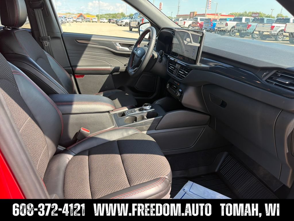 Used 2024 Ford Escape ST-Line w/ Tech Pack #1 AWD/4WD image 30