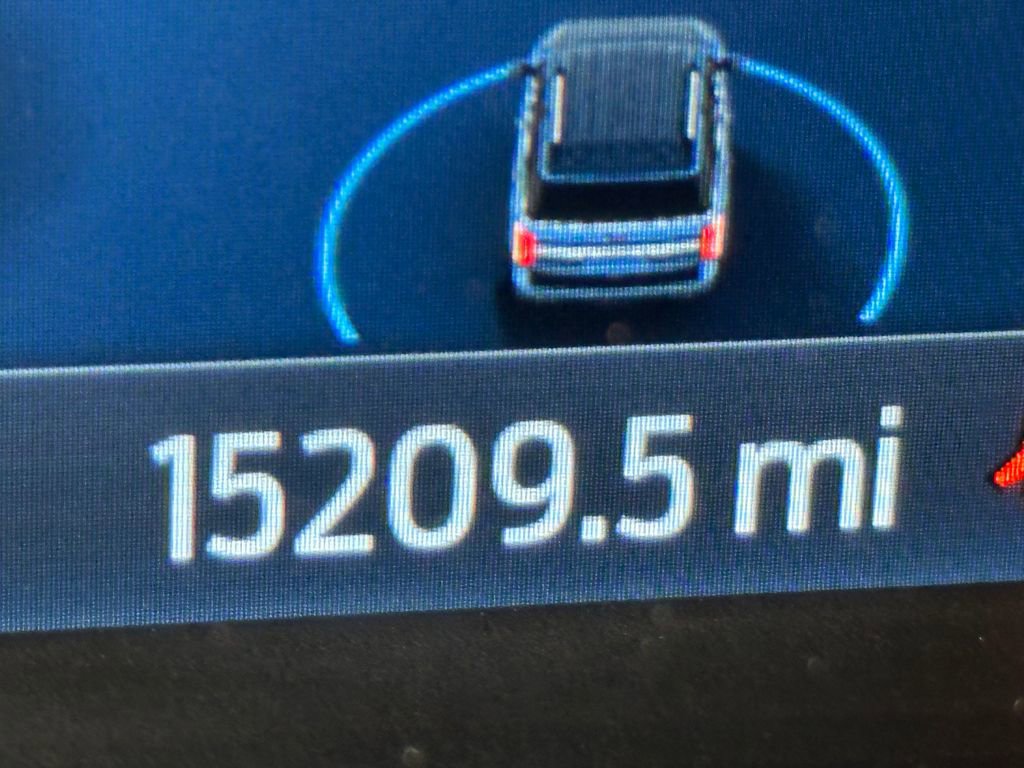 Used 2024 Ford Expedition Limited image 18