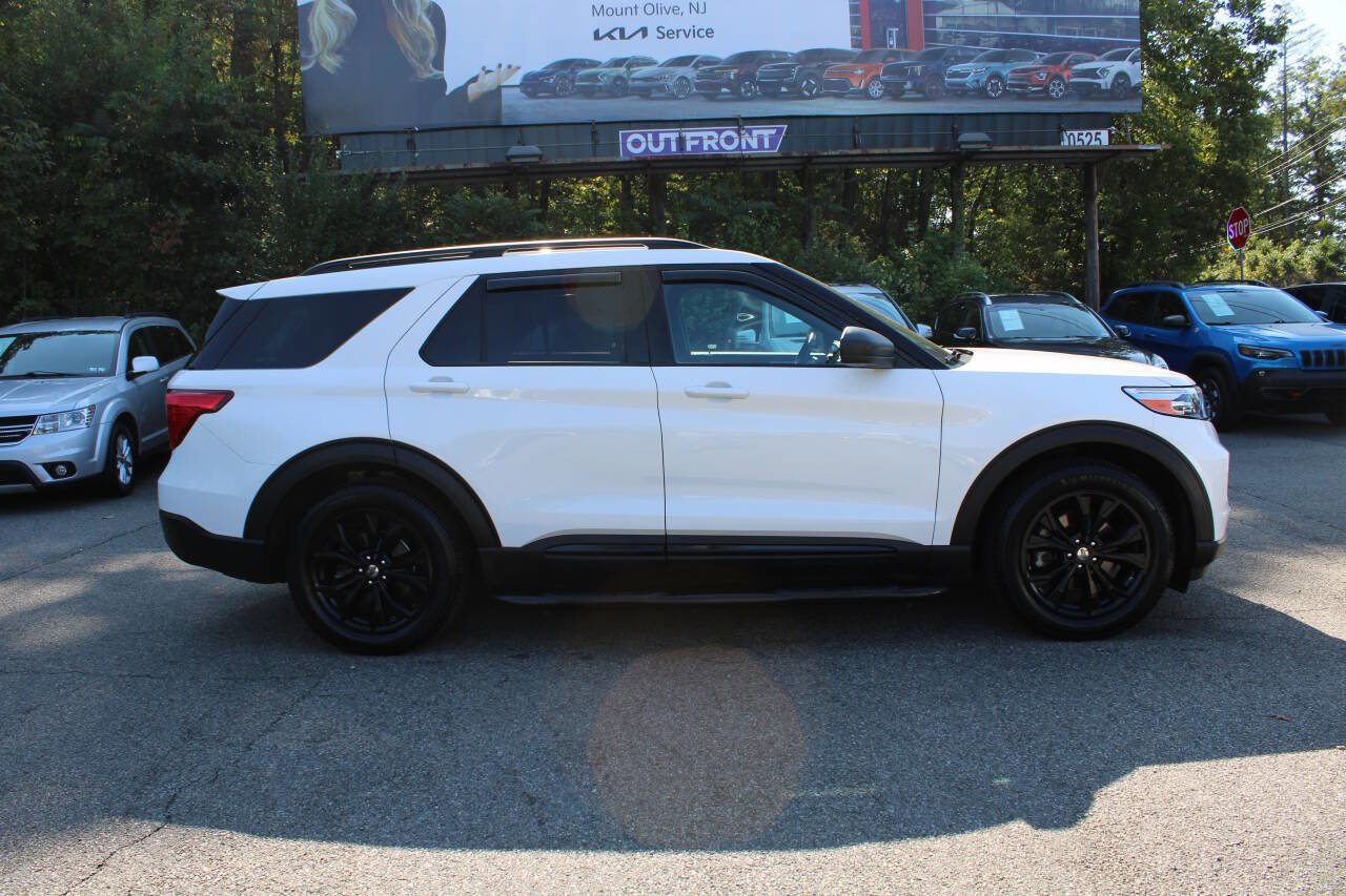 Used 2020 Ford Explorer XLT w/ Equipment Group 202A image 6