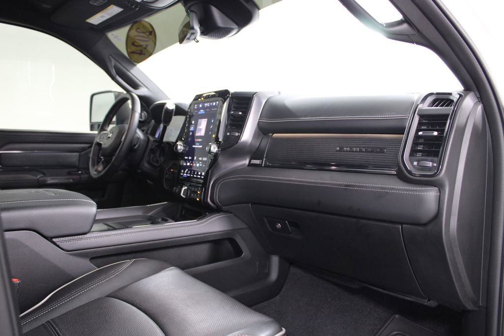Used 2024 RAM 2500 Limited image 31