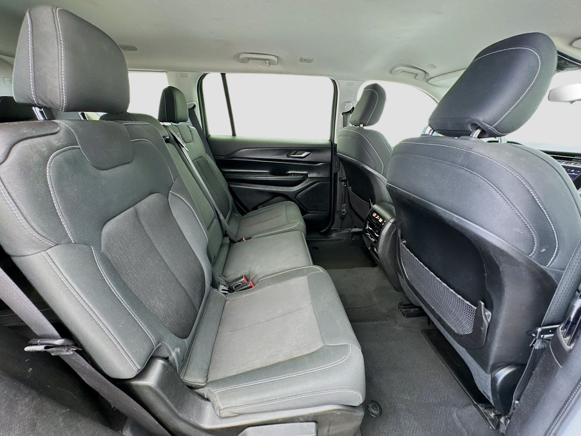 Used 2023 Jeep Grand Cherokee L Laredo AWD/4WD image 19