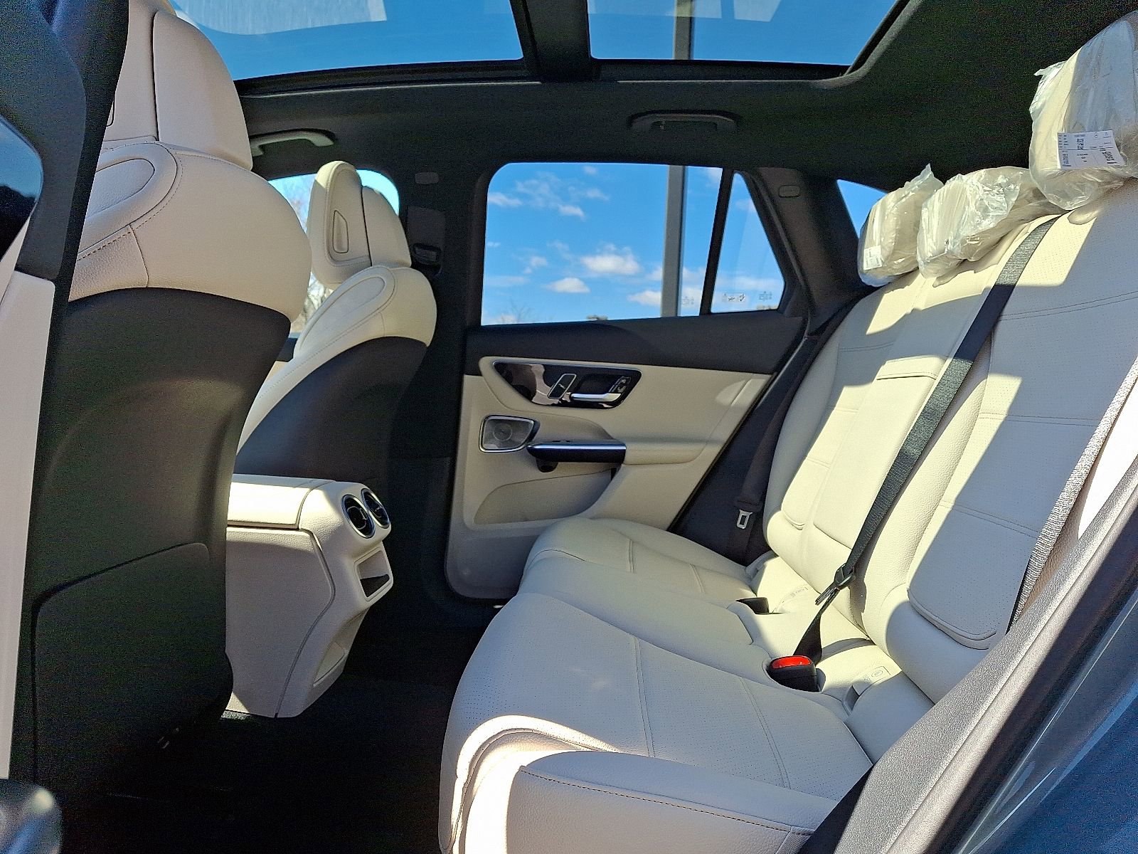 New 2026 Mercedes-Benz GLC 300 4MATIC image 6