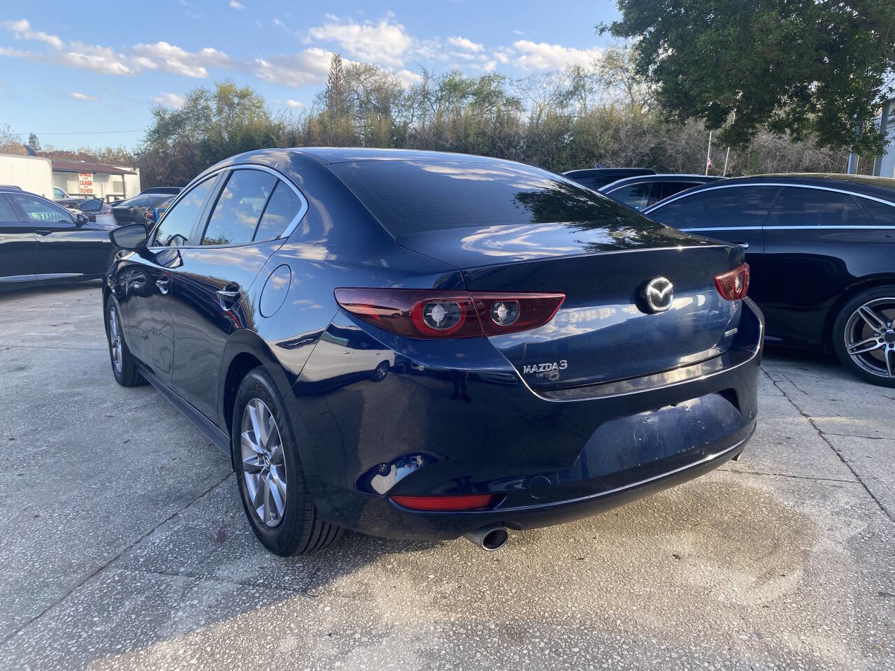 Used 2022 MAZDA MAZDA3 s image 9