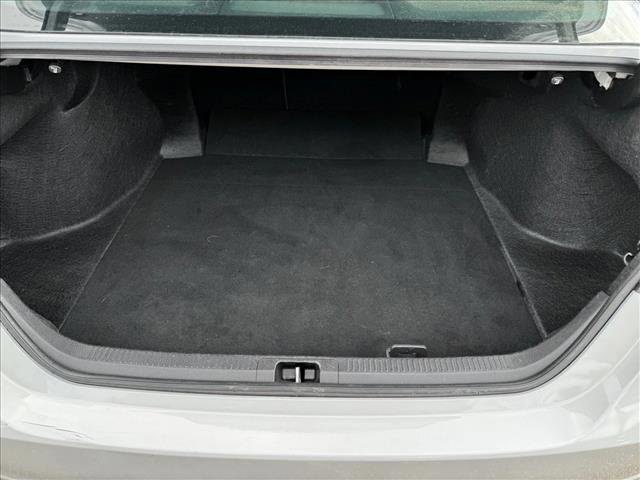 Used 2024 Toyota Camry SE FWD image 8