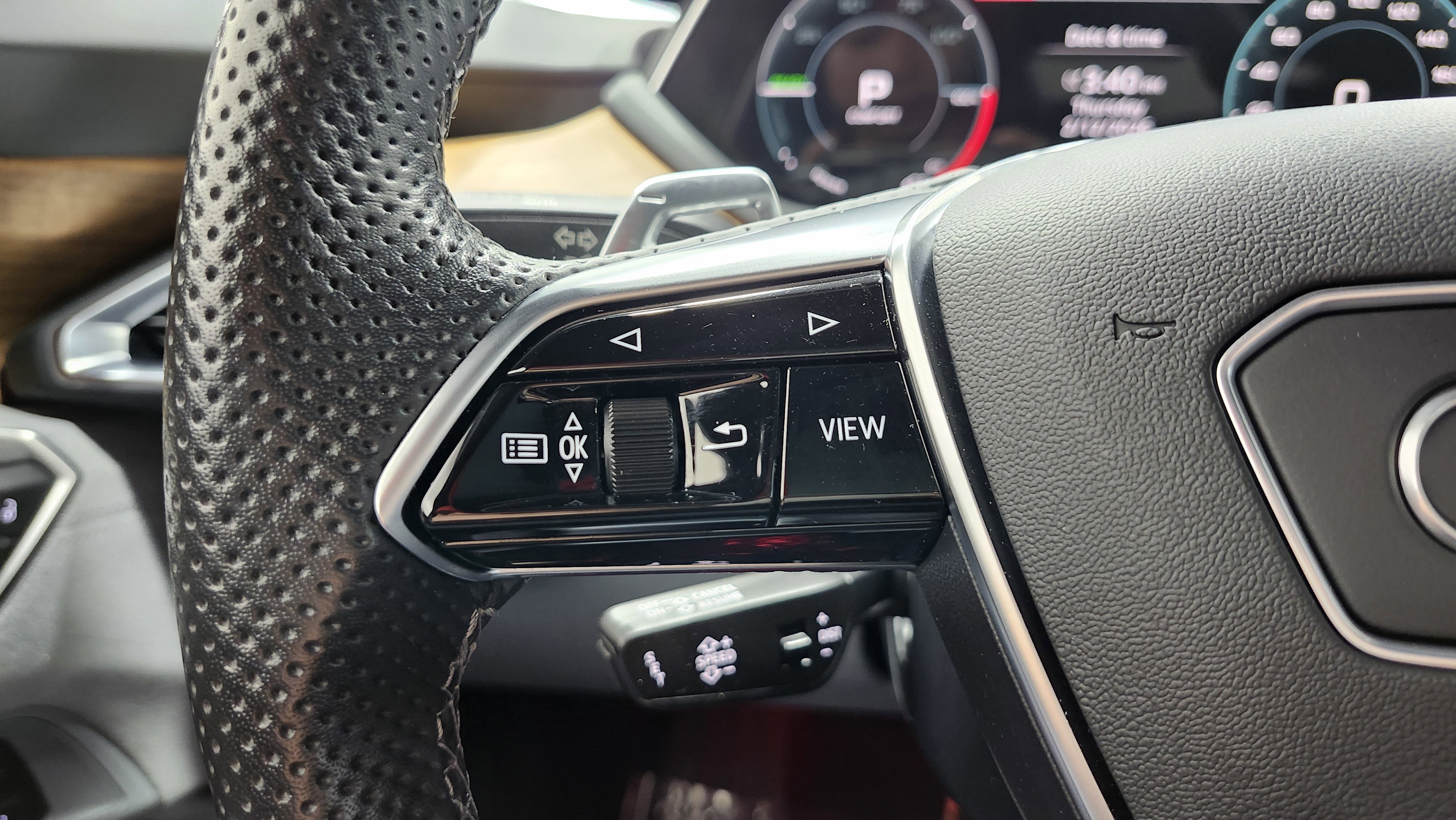 Used 2024 Audi e-tron GT Premium Plus image 39